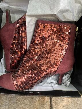 Women’s Sequin Short Boots in Burgundy